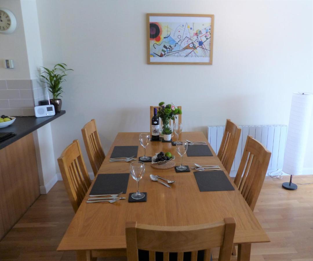Nyhavn Lakeside Cottage Cirencester Ngoại thất bức ảnh