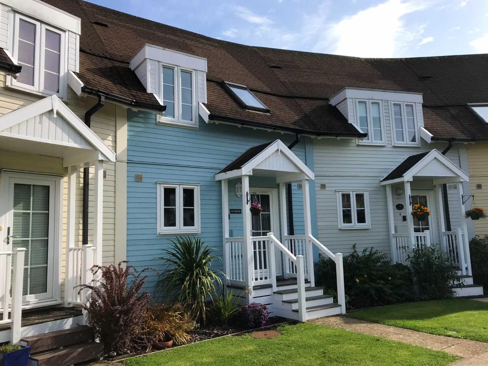 Nyhavn Lakeside Cottage Cirencester Ngoại thất bức ảnh