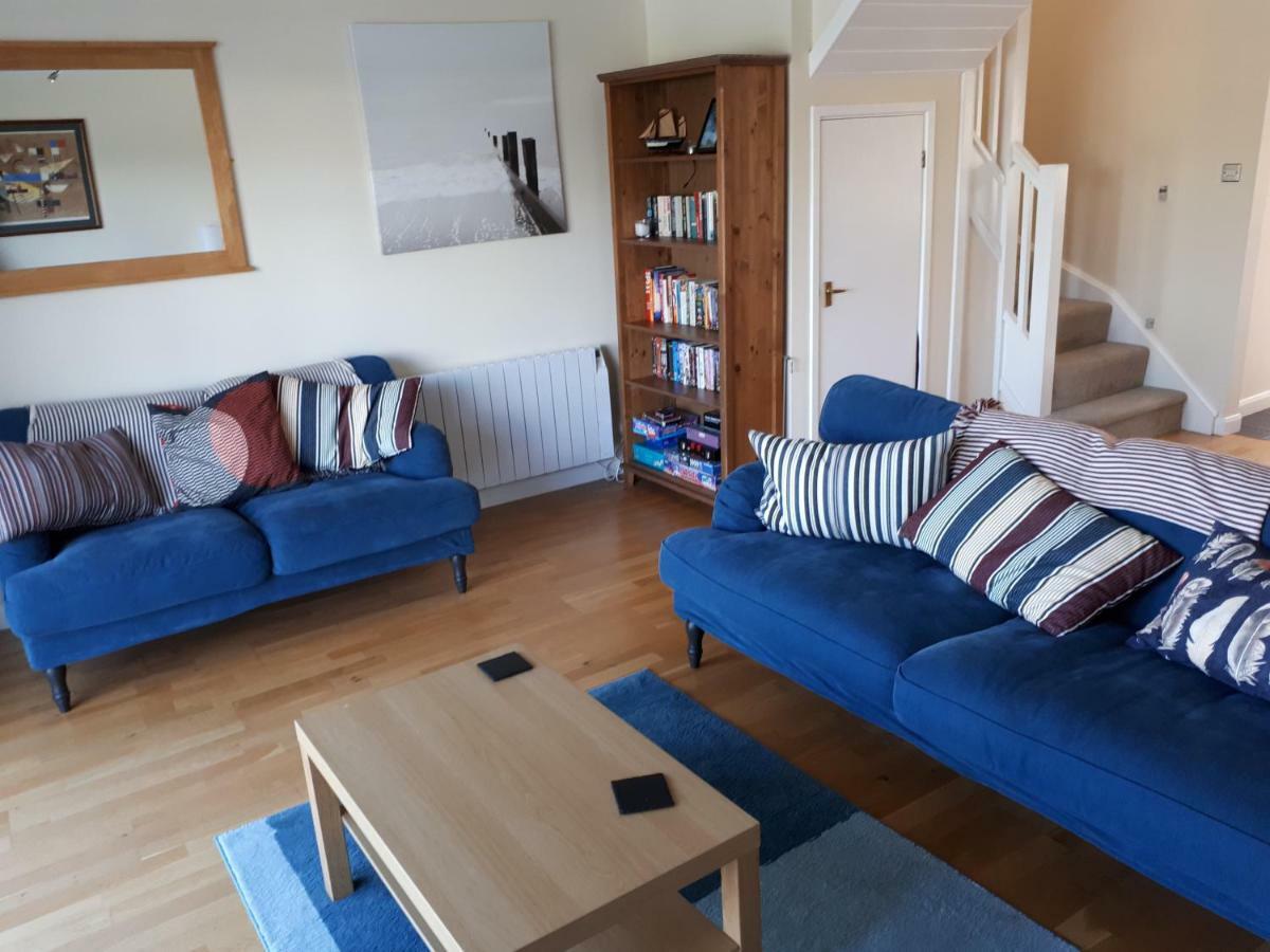 Nyhavn Lakeside Cottage Cirencester Ngoại thất bức ảnh