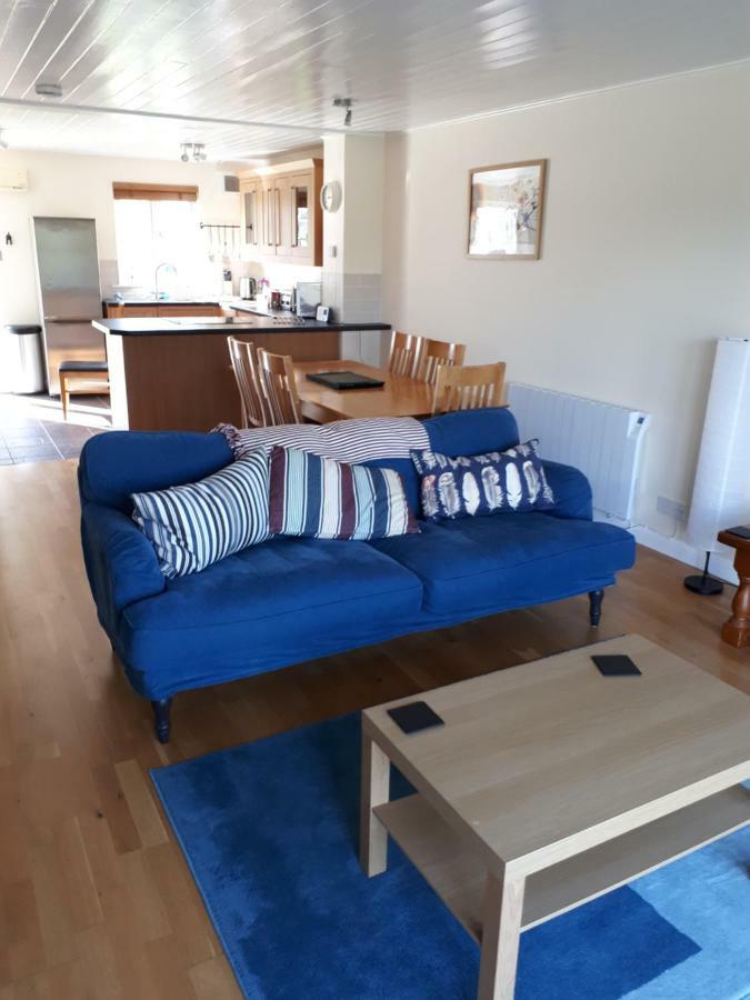 Nyhavn Lakeside Cottage Cirencester Ngoại thất bức ảnh
